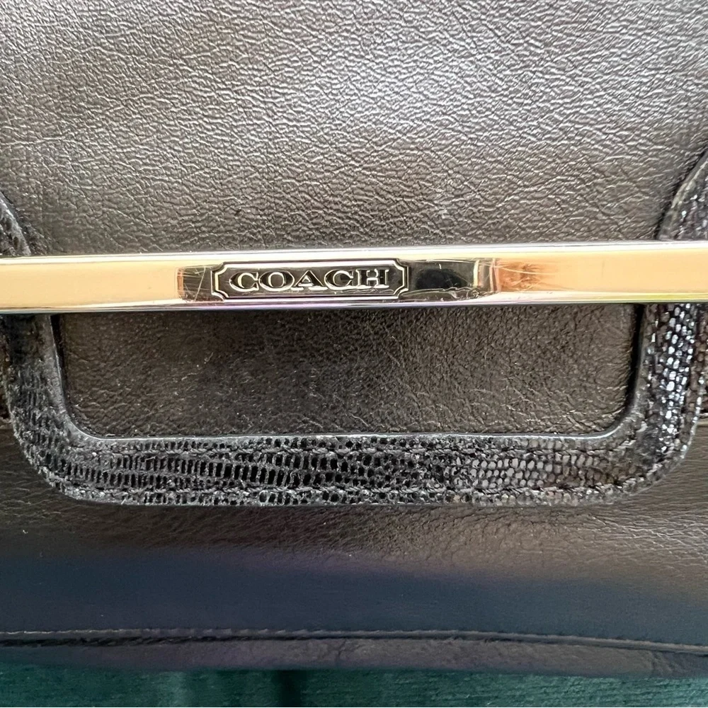 COACH VINTAGE LEATHER FLAP SHOULDER BAG EUC BLACK